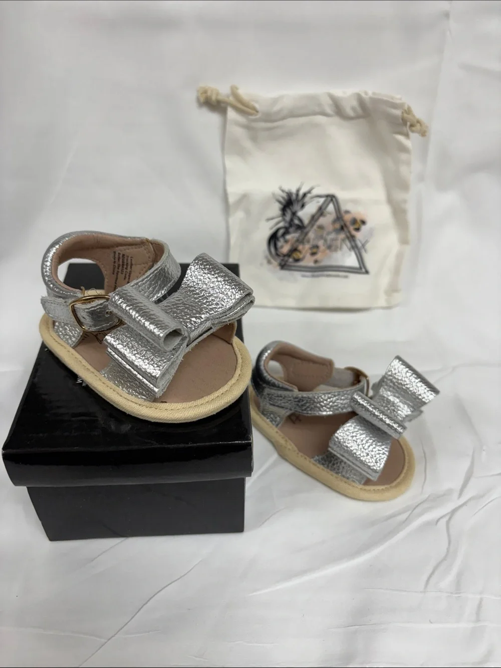 NIB Silver baby Bow Sandals Sz 3-6 months by The Spotted Phoenix